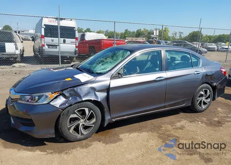 2017 Honda Accord Lx z USA, uszkodzony, nr VIN 1HGCR2F35HA172967